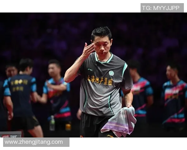 上海乒乓球队在精英赛中以90分稳居积分榜首位展现强大实力 上海乒乓球队在精英赛中以90分稳居积分榜首位展现强大实力