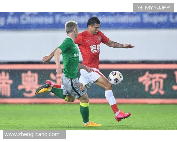 广州足球队在最新足球状态排行榜中荣登第三名展现强劲实力与潜力 广州足球队在最新足球状态排行榜中荣登第三名展现强劲实力与潜力